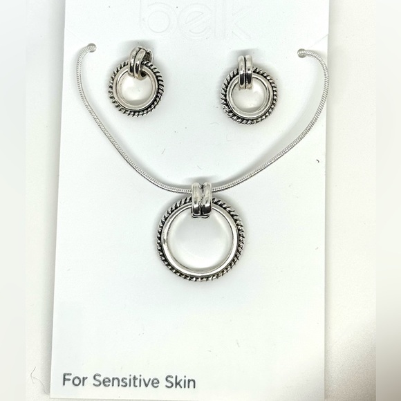 BELK Silver Tone and Black Design Circle Pendant Necklace and Post Earring - Picture 4 of 7